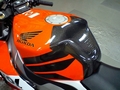 �b�a�q1000�q�q�@�f�O�U�`�f�O�V�@�^���N�v���e�N�^�[