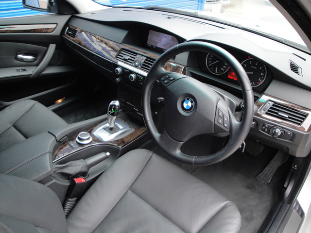 BMW 5V[Y@摜02