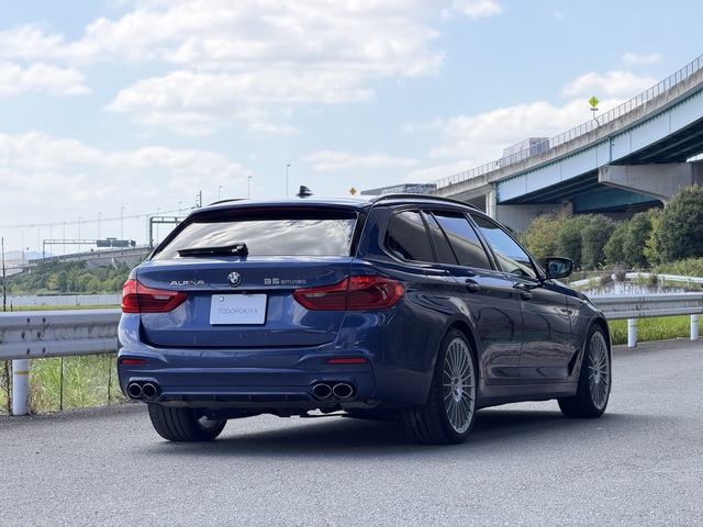 B5 BiTurbo Touring �ʐ^