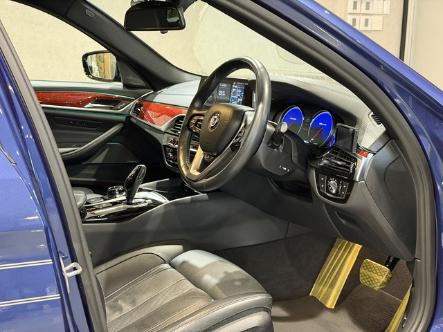 B5 BiTurbo Touring �ʐ^