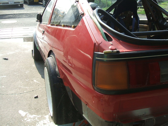 AE86 n`ÑI[o[tF_[ ŃChdl