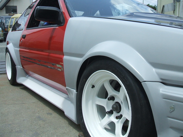 AE86 n`ÑI[o[tF_[ ŃChdl