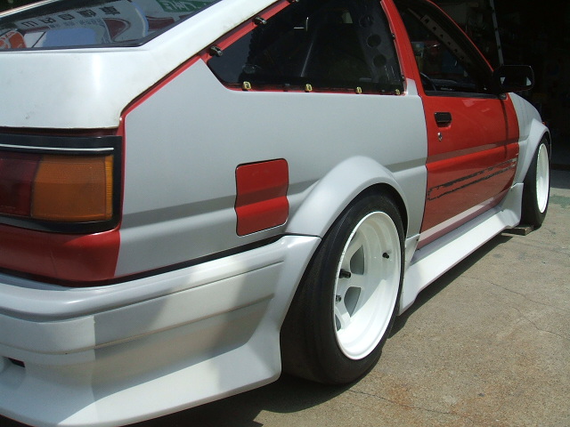 AE86 n`ÑI[o[tF_[ ŃChdl