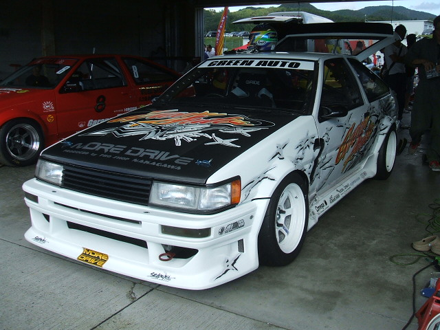 AE86 n`ÑI[o[tF_[ ŃChdl