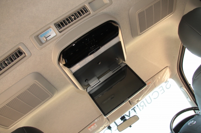 ALPINE�t���b�v�_�E�����j�^�[