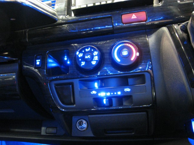 ���É��I�[�g�g�����h2008