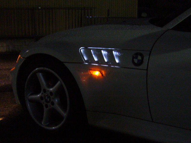 BMW Z3 フェンダーダクトLED加工