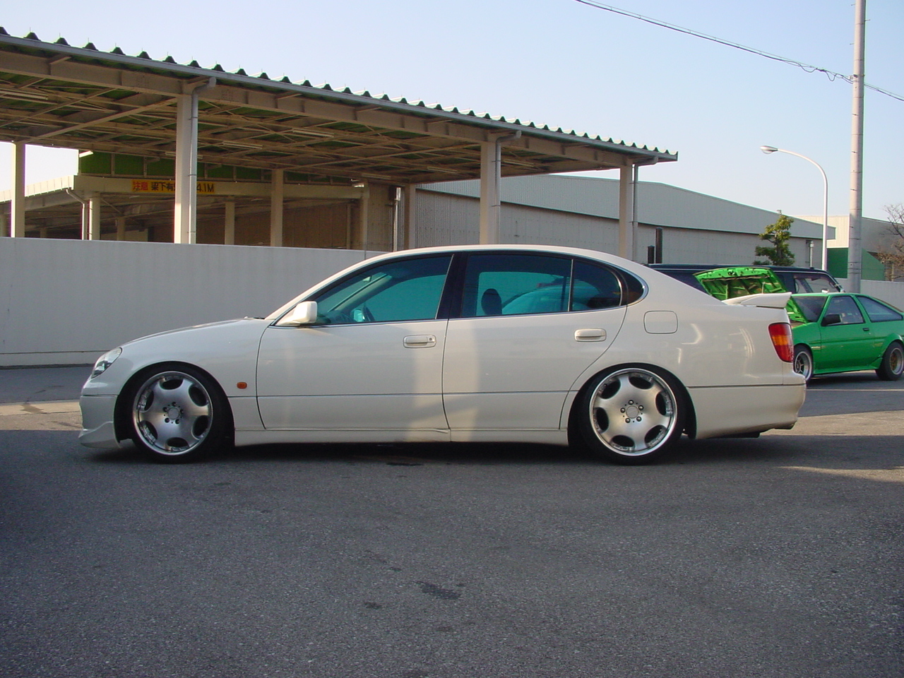 �J���[�t�B������