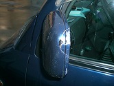 �h�A�~���[������Ă��܂��Ă���̂��Y��ɒ����Ă����܂��B