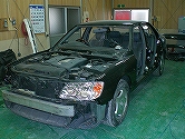 何とかここまできました。 実はこのお車、元はフェンダーミラーのタクシーだった様です。
