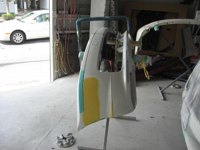 BMW �o���p�[�C��