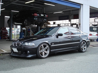 E46 320i