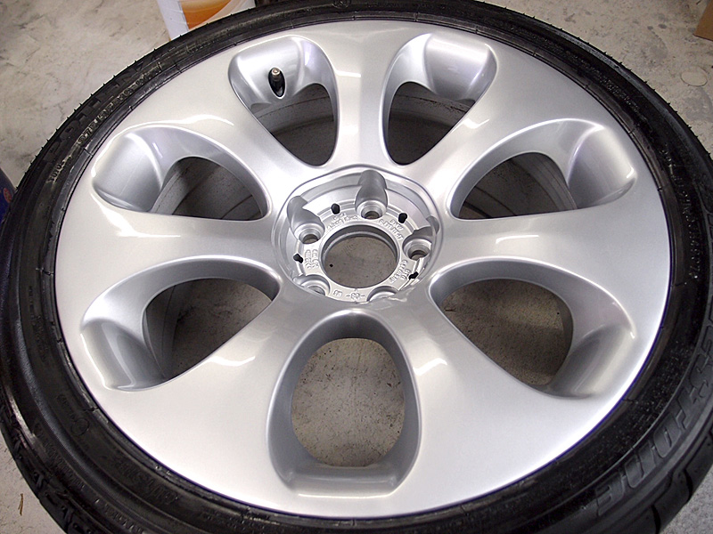 BMW�����z�C�[��