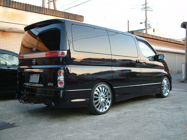 E51 エルグランド 車高調 取り付け
