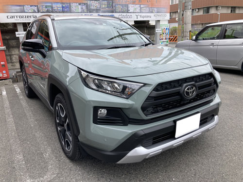 トヨタ、RAV4にパイオニア、AVIC-CQ911-DCを販売取付しました